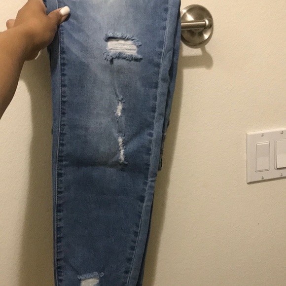 Jeans - Picture 2 of 3